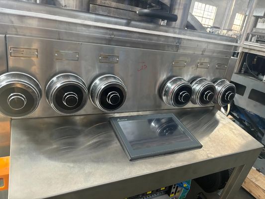 হাই স্পিড রোটারি ট্যাবলেট প্রেস 57 স্টেশন 410400 পিসিএস / এইচ ক্ষমতা এবং স্বয়ংক্রিয় তৈলাক্তকরণ সিস্টেমের সাথে সরবরাহকারী